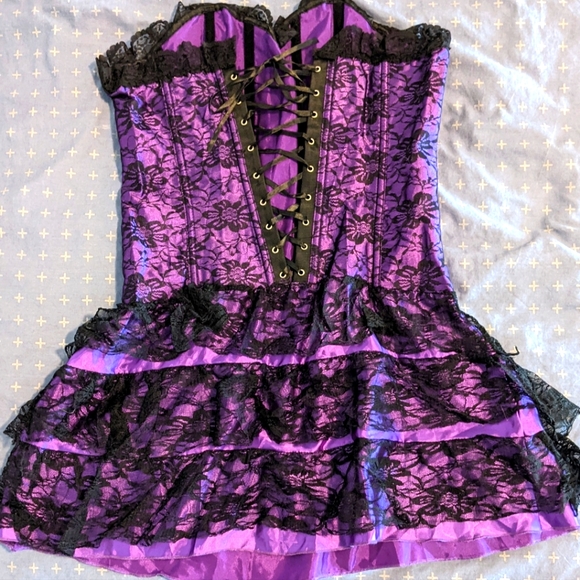 Terrific Corsets - Picture 2 of 2